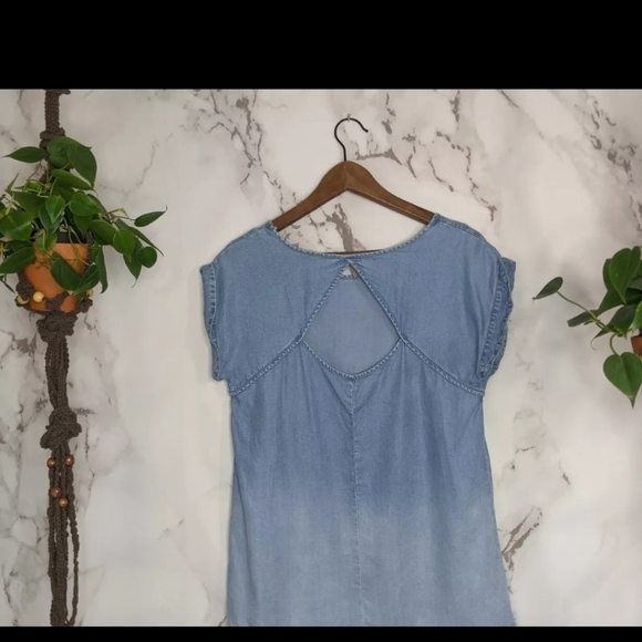 Market And Spruce Shirt Womens Small Blue Chambray Keyhole Cotton Ombre Denim - Picture 2 of 9